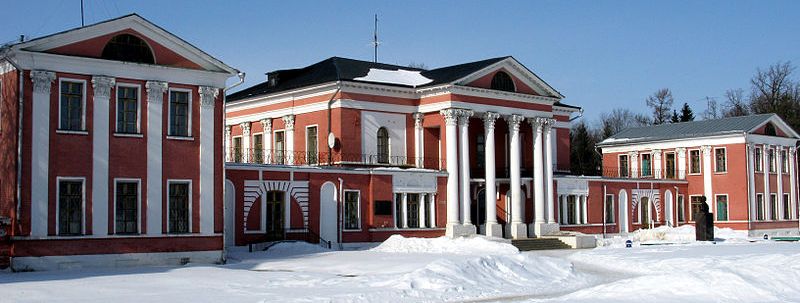 Image:Усадьба Гончаровых в селе Ярополец.jpg
