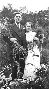 Suzanne Camier et Robert Lioret - 1er juillet 1935 - (photo avant le mariage)