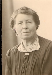 Maria Dekker * 28 januari 1890 - 180px-MARIA_DEKKER-GROEN