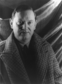 Evelyn Waugh.png