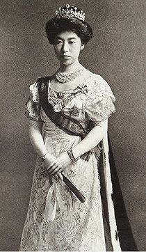 210px-Empress Sadako.jpg