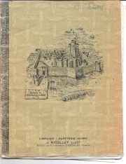 Un cahier d'écolier édité par J.Nicollet libraire à Cherbourg en 1969, dont la couverture montre une gravure du château de Cherbourg en 1680. C'est aussi l'église de la Sainte-Trinité qu'on devine au fond.