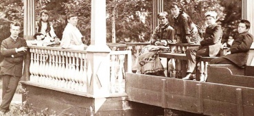 Famille Von Meck sur la terrasse à Plechtcheievo.