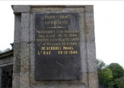 Plaque commémorative au cimetière communal de Saint-Pol-de-Léon