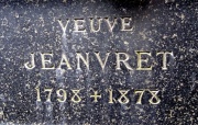 Inscription funéraire de Marie-Thérèse Amidey (veuve Jeanvret) sur la sépulture des Rousset - Cimetière du Montparnasse (Paris 14e)