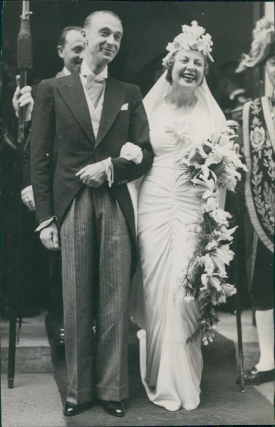 Изображение:Mariage Guillaume Lecointre Tatiana Athanasescu.jpg