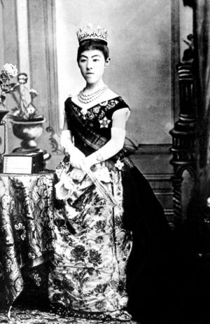 Empress Shoken2.jpg
