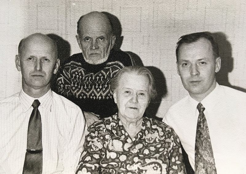 Image:Danilovs.Arkhangelsk,1968.jpg
