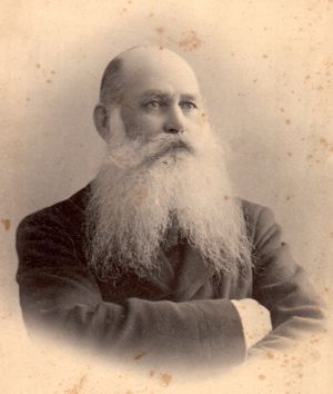 Юлий Карлович Орловский в Париже.jpg