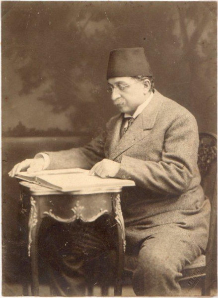 صورة:Selaheddin Ef. circa. 1910.jpg