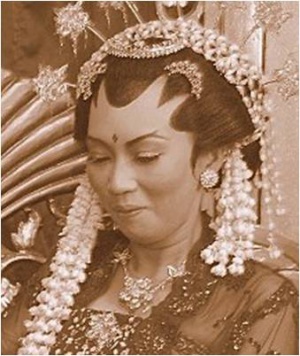 Istri mulya.jpeg