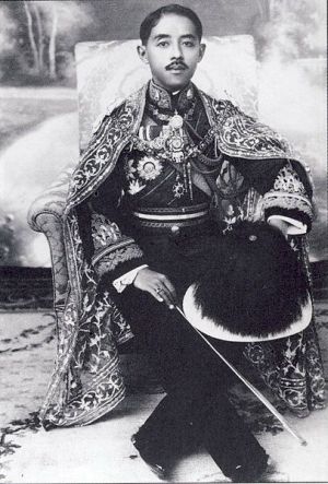 Chakrabongse Bhuvanadh.jpg