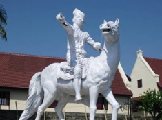Patung P. Diponegoro Berkuda Makasar
