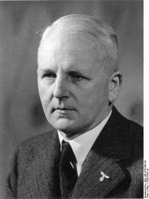 Weizsaecker-Ernst-1979.jpg