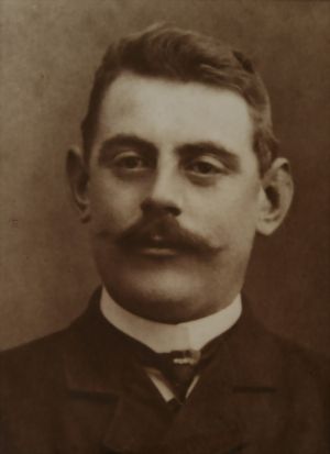 Teunis Tol (b. 1884 d. 1918).jpg