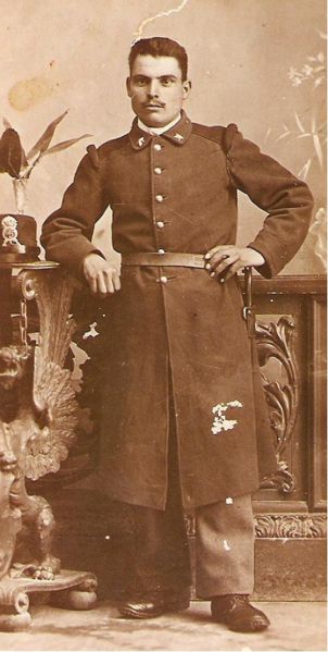 Выява:Nonno Pisu militaire.jpg