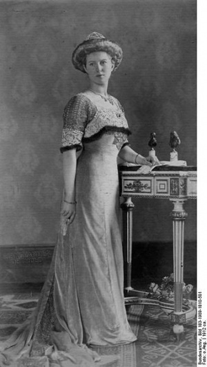 Виктория Аделаида Шлезвиг-Гольштейн.jpg