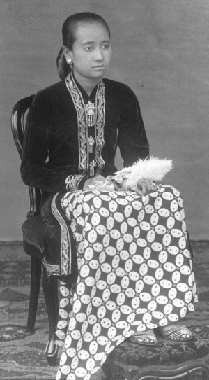 Bra pringgodiningrat.jpg